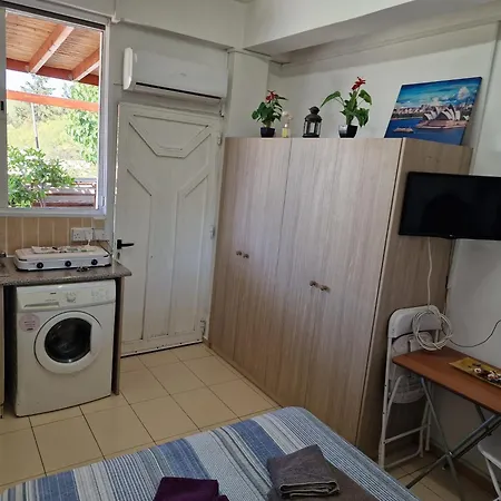 Nicosia Rooms Studios Апартаменти *