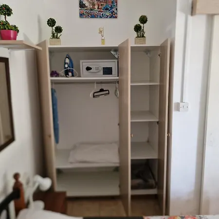 Nicosia Rooms Studios Апартаменти *