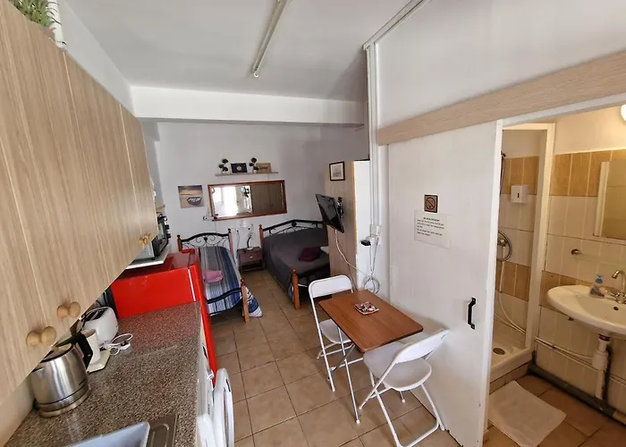 דירה Nicosia Rooms Studios *